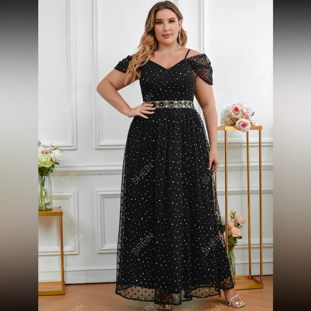 NWT SHEIN Plus Size Black Star Appliqué Cold Shoulder Formal Dress